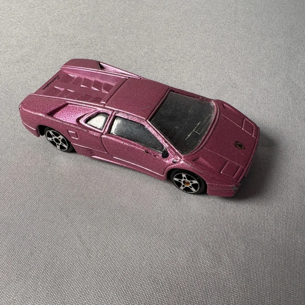 Maisto Lamborghini Diablo Diecast Car Metallic Pink Glitter 1/64 Scale Toy Car